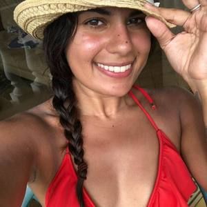 Meet your Posher, Shaina